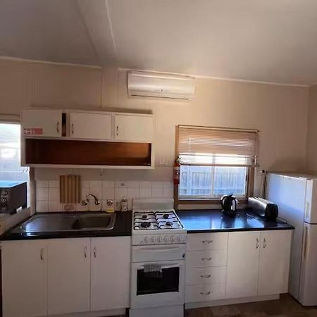 Kickback Cottages レイクス・エントランス エクステリア 写真
