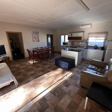 Kickback Cottages レイクス・エントランス エクステリア 写真