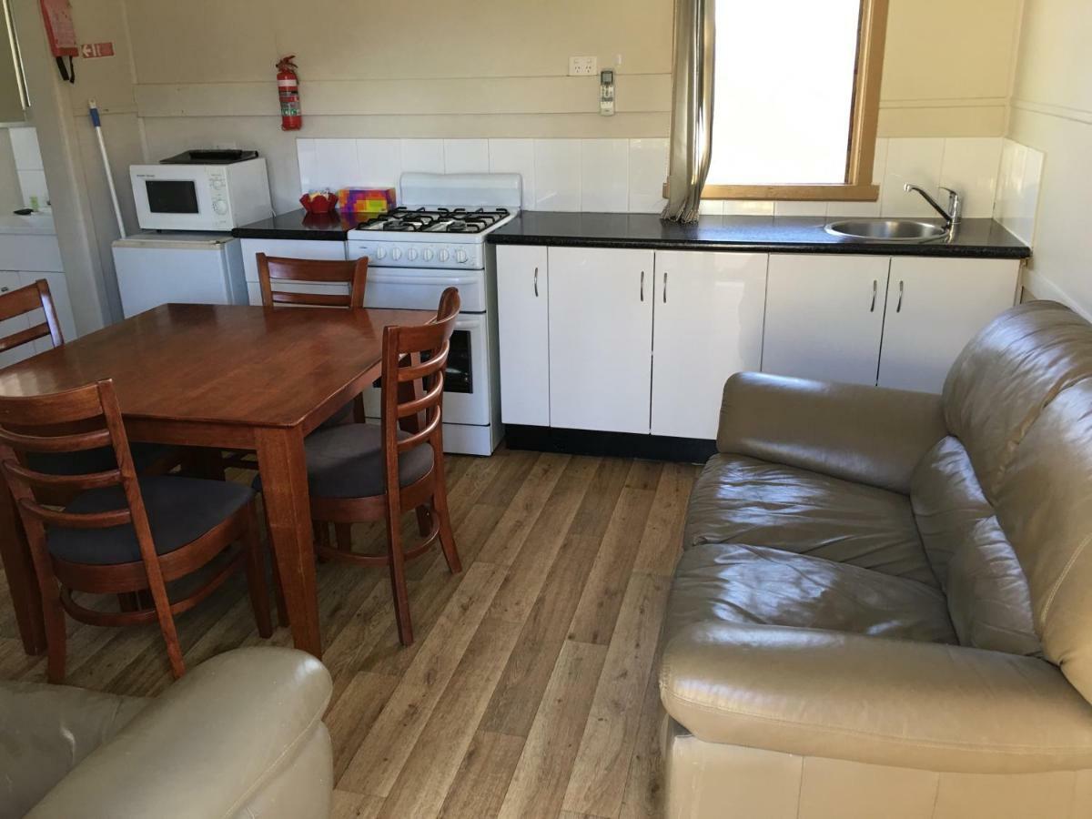 Kickback Cottages レイクス・エントランス エクステリア 写真