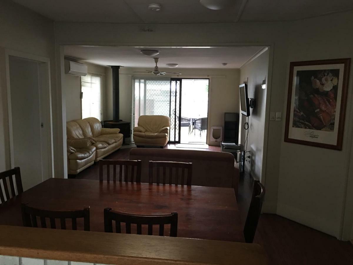 Kickback Cottages レイクス・エントランス エクステリア 写真